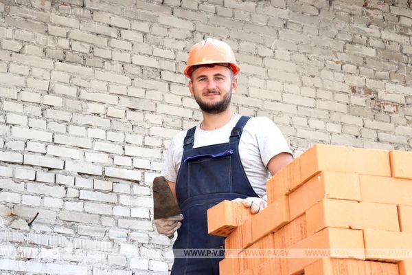 Высоты строителей ОАО «Пинское РСУ» Высоты строителей ОАО «Пинское РСУ»
